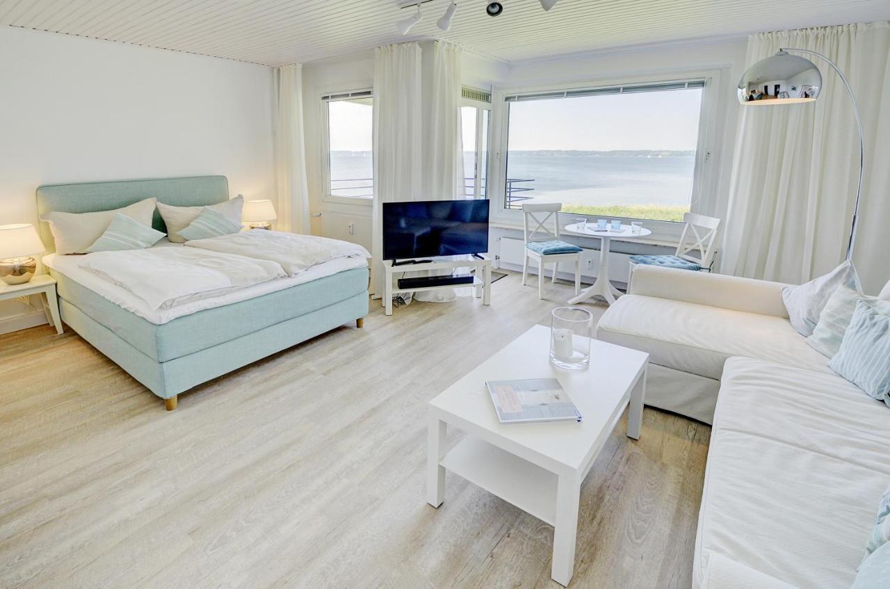 Fewo1846 - Fjordview - Komfortables Studioapartment Mit Balkon Und Meerblick Глюксбург Экстерьер фото